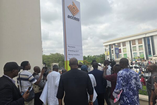 BREAKING: FCTA seals Bank, filling Station over unpaid ground rent BREAKING: FCTA seals Bank, filling Station over unpaid ground rent
