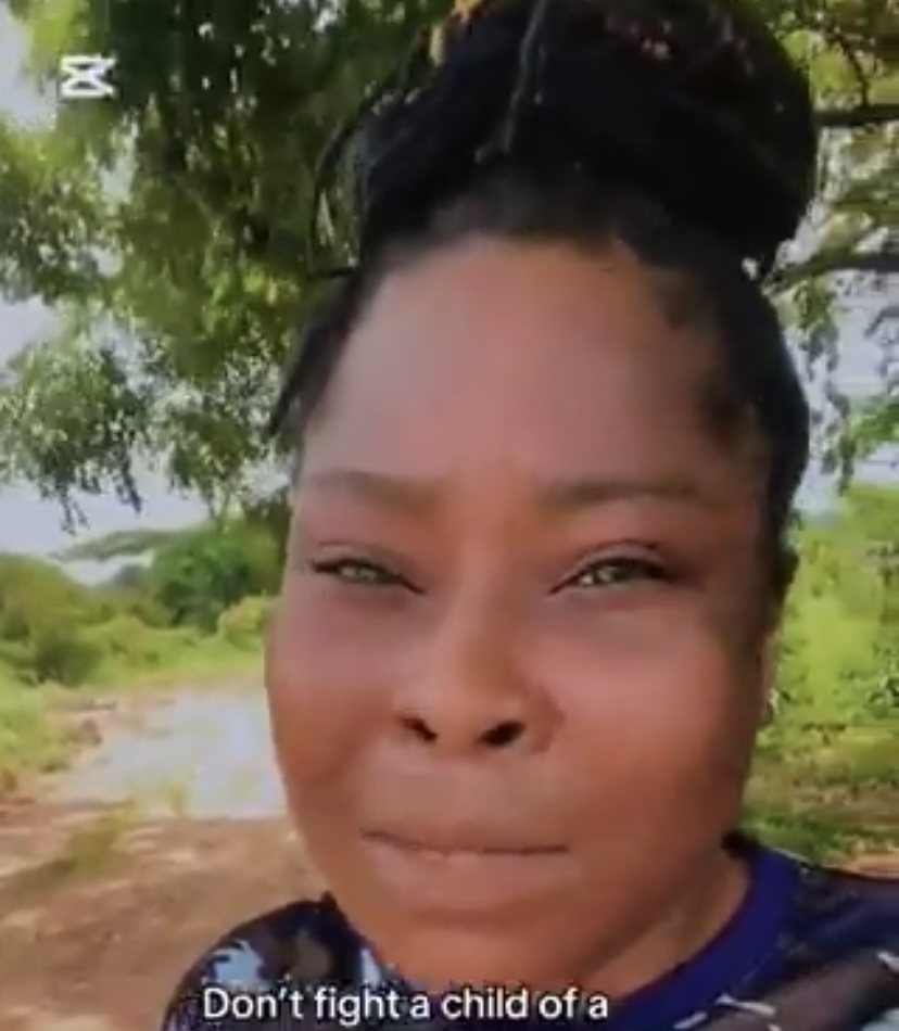 ‘I serve demons, don’t dare me’, female police officer warns Nigerians