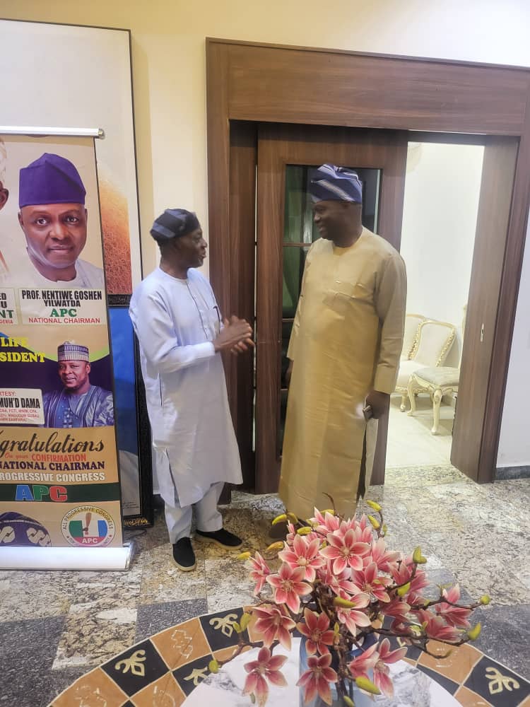 Asiwaju of Offa meets APC national chairman, seeks inclusion of Offa indigenes in national appointment